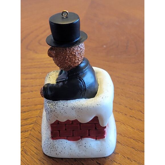 Bear Hugs Ed Seale Teamwork 2nd in Series 2005 Christmas Holiday Ornament - Picture 8 of 14